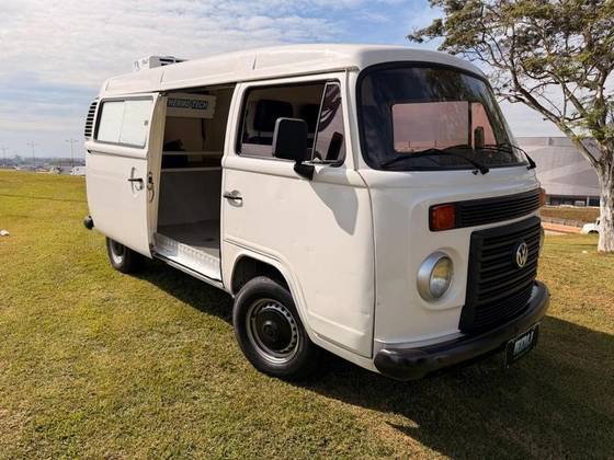 VOLKSWAGEN KOMBI 1.4 MI STD 8V FLEX 4P MANUAL VOLKSWAGEN KOMBI 1.4 MI STD 8V FLEX 4P MANUAL
